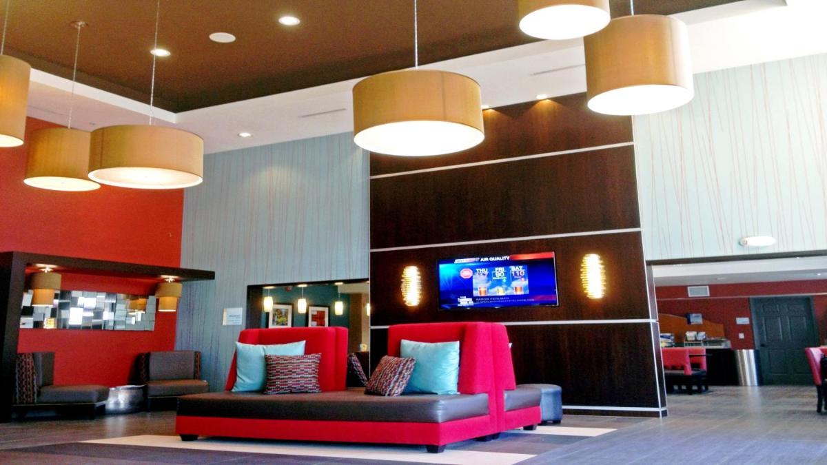 Holiday Inn Express Bakersfield an IHG Hotel - main image
