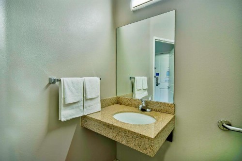 Studio 6-Bakersfield CA - image 12