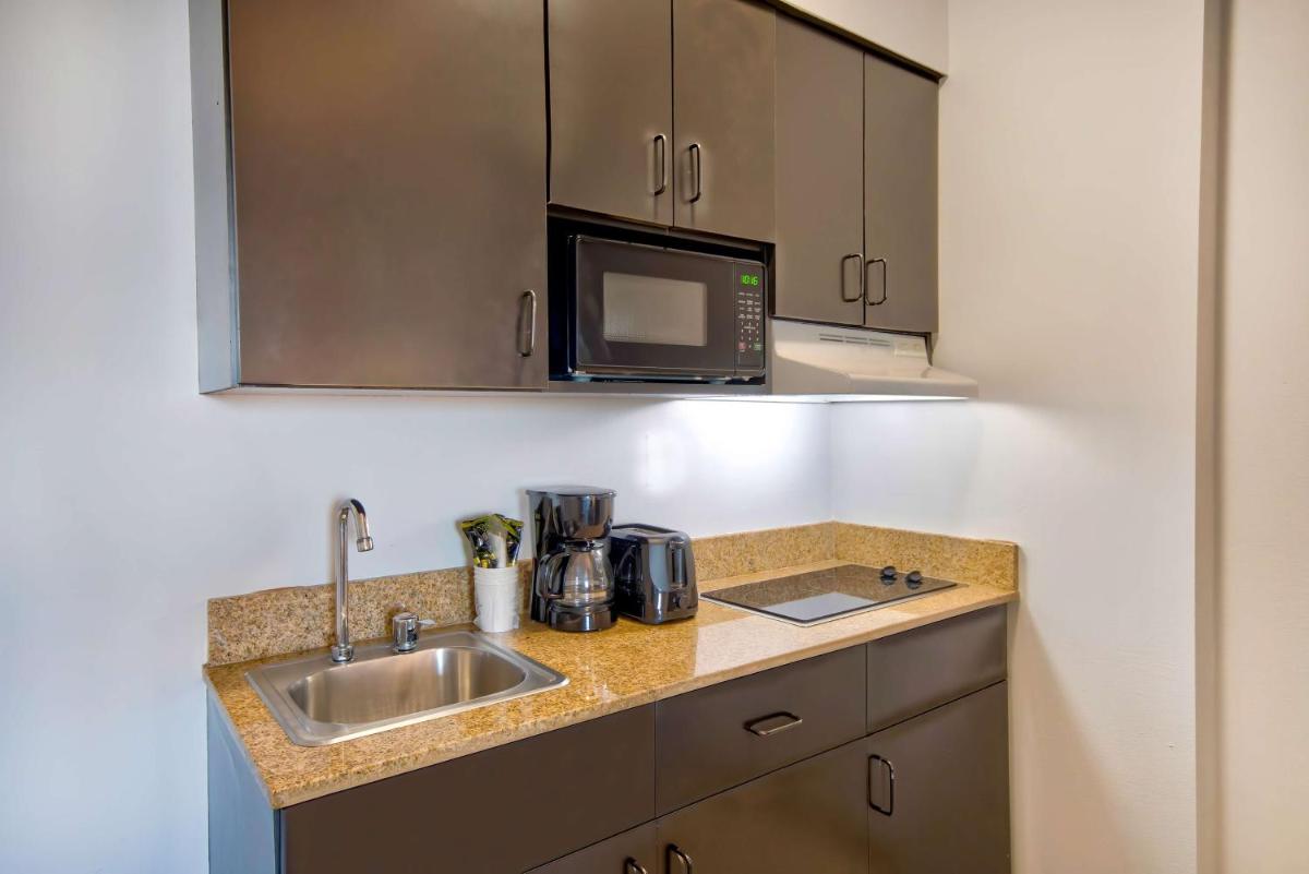 Studio 6-Bakersfield CA - image 7