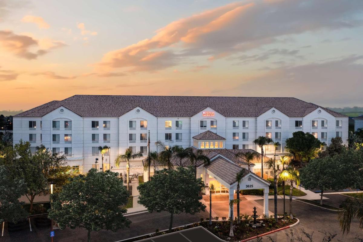 Hilton Garden Inn Bakersfield - main image