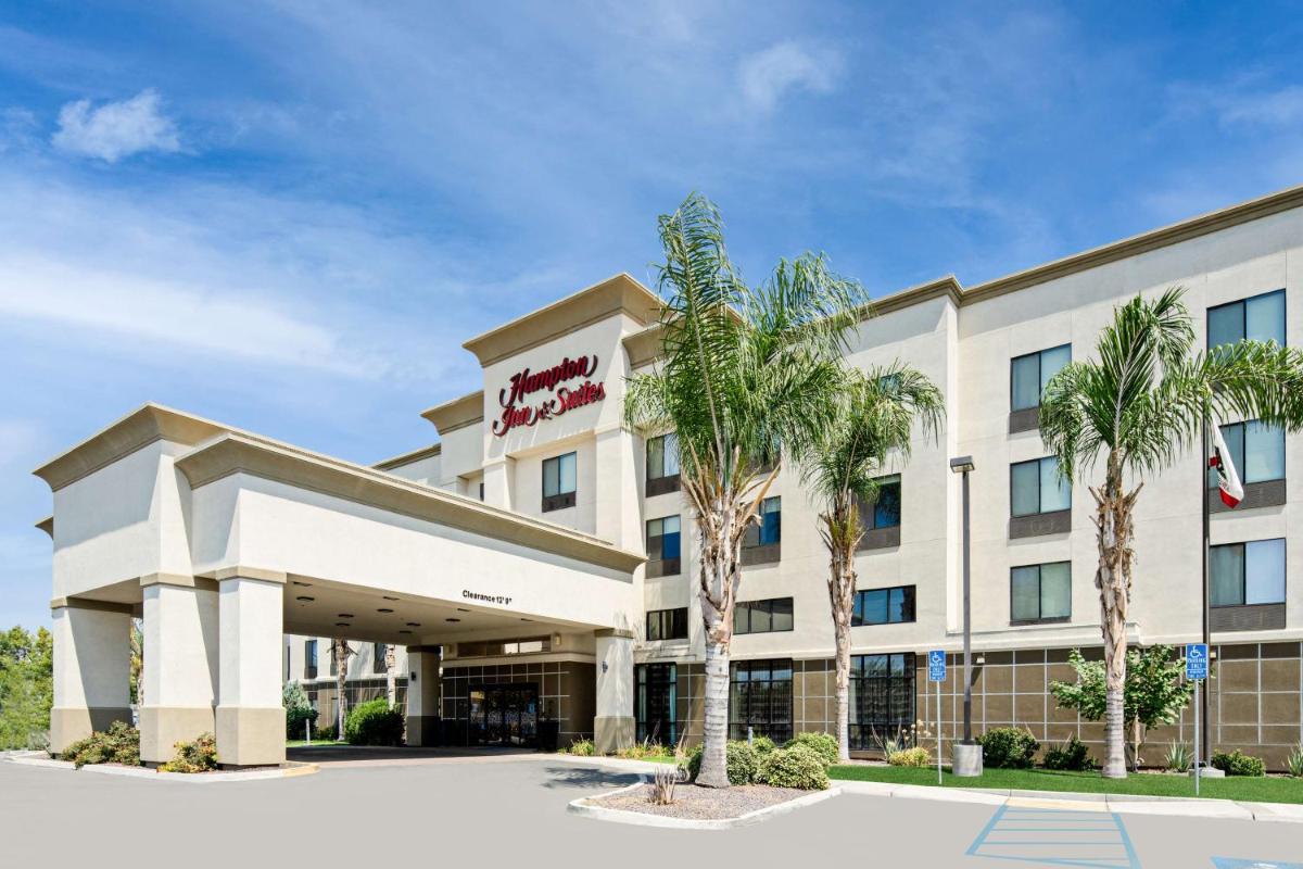 Hampton Inn and Suites Bakersfield / Highway 58 - main image