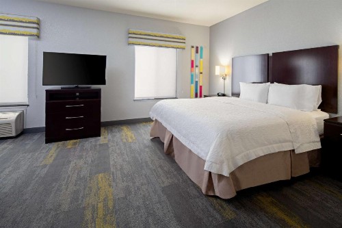 Hampton Inn and Suites Bakersfield / Highway 58 - image 11