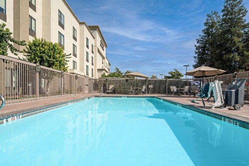Hampton Inn and Suites Bakersfield / Highway 58 - image 3