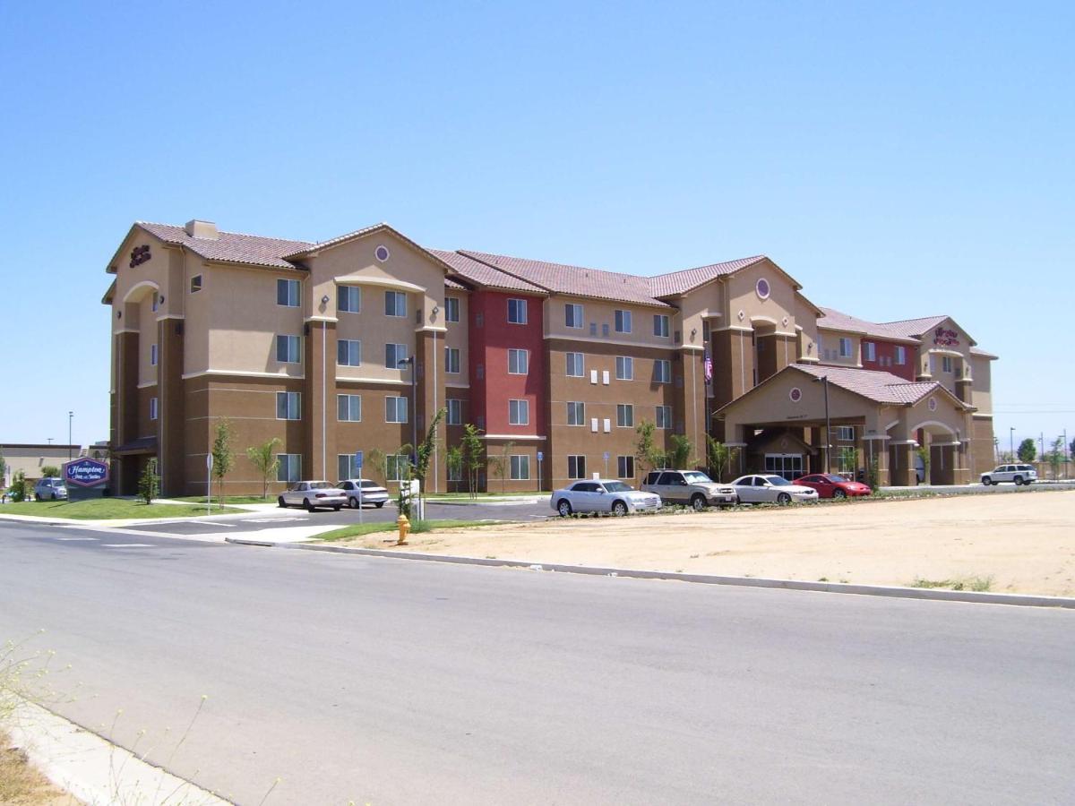 Hampton Inn and Suites Bakersfield North-Airport - main image
