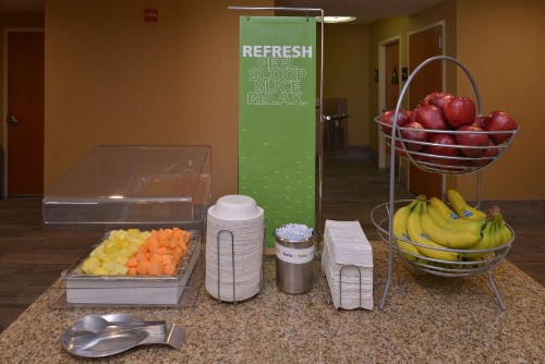 Hampton Inn and Suites Bakersfield North-Airport - image 24