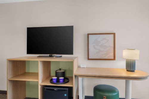 Hampton Inn Bakersfield - Central - image 28