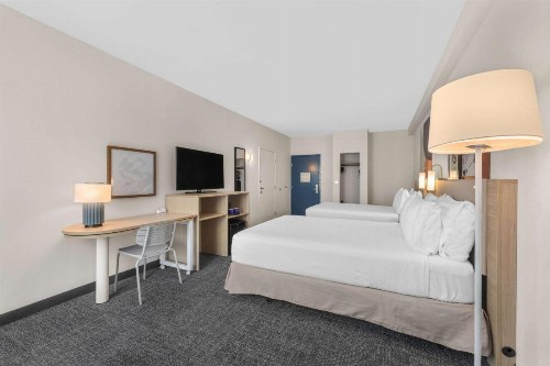Hampton Inn Bakersfield - Central - image 36