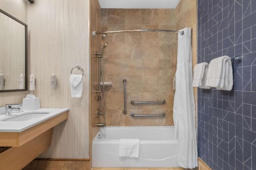 Hampton Inn Bakersfield - Central - image 41