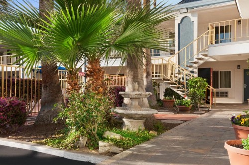 Travelodge by Wyndham Bakersfield - image 18