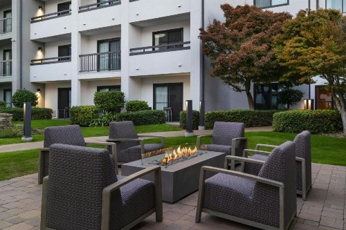 Courtyard by Marriott Bakersfield - image 24