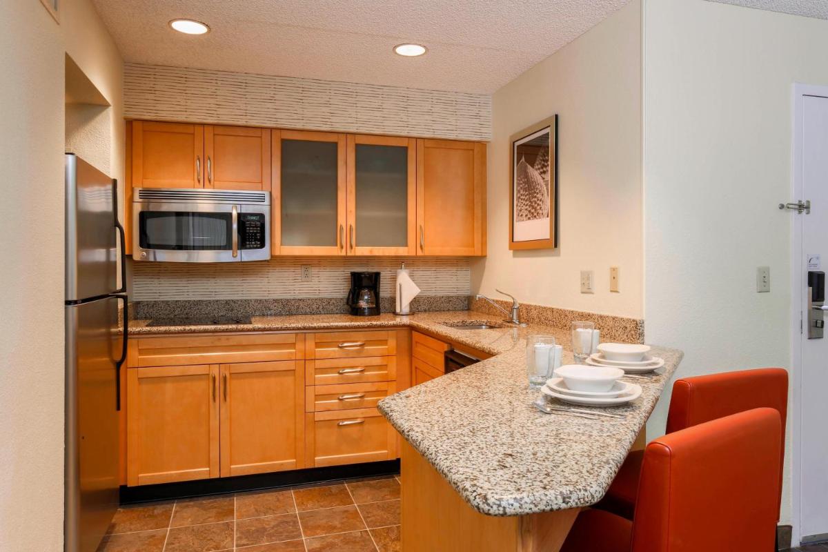 Residence Inn Bakersfield - image 6