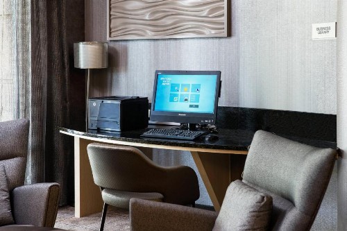 SpringHill Suites Bakersfield - image 11