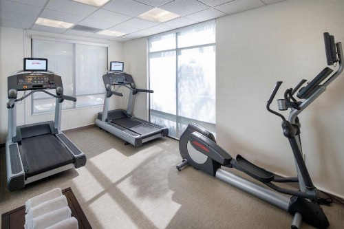 SpringHill Suites Bakersfield - image 16