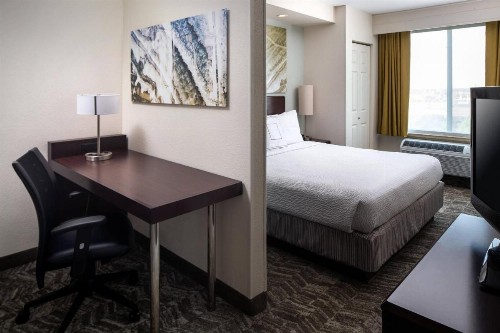 SpringHill Suites Bakersfield - image 18