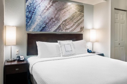 SpringHill Suites Bakersfield - image 21