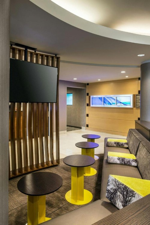 SpringHill Suites Bakersfield - image 3