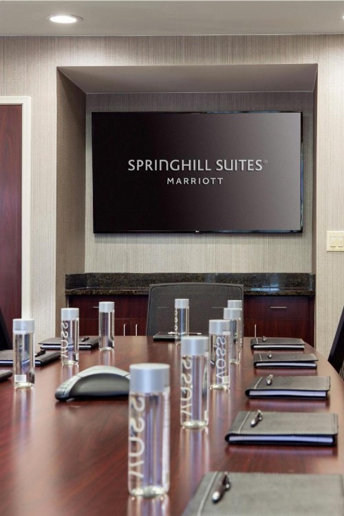 SpringHill Suites Bakersfield - image 4