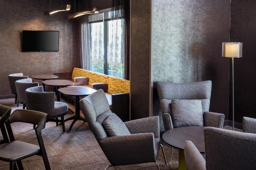 SpringHill Suites Bakersfield - image 8