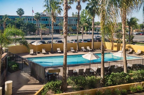 Bakersfield Marriott at the Convention Center - image 32
