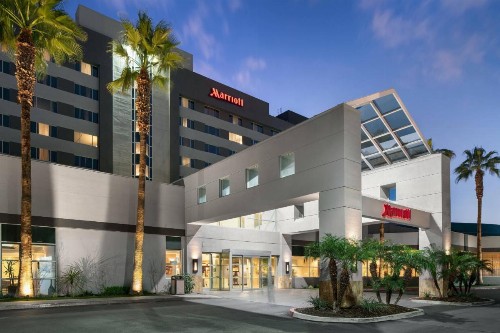 Bakersfield Marriott at the Convention Center - image 45