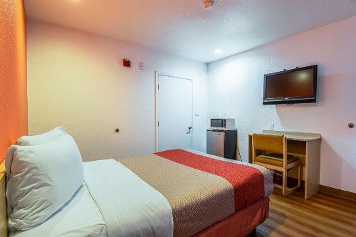 Motel 6-Bakersfield CA - Airport - image 10