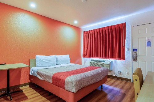 Motel 6-Bakersfield CA - Airport - image 14