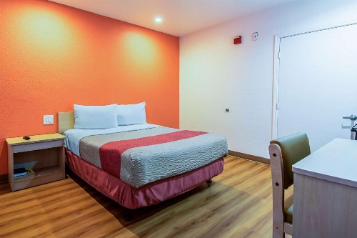 Motel 6-Bakersfield CA - Airport - image 19