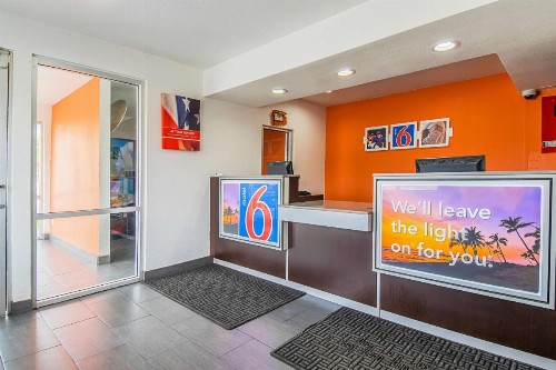 Motel 6-Bakersfield CA - Airport - image 26