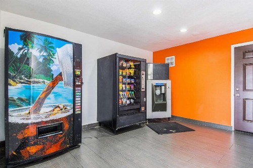 Motel 6-Bakersfield CA - Airport - image 28