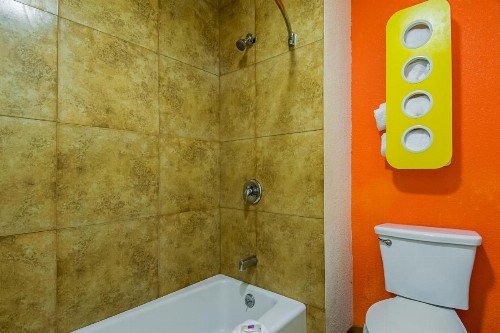 Motel 6-Bakersfield CA - Airport - image 30