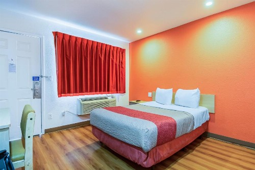 Motel 6-Bakersfield CA - Airport - image 36