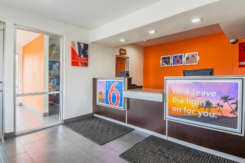 Motel 6-Bakersfield CA - Airport - image 43