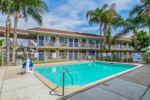 Motel 6-Bakersfield CA - Airport - image 48