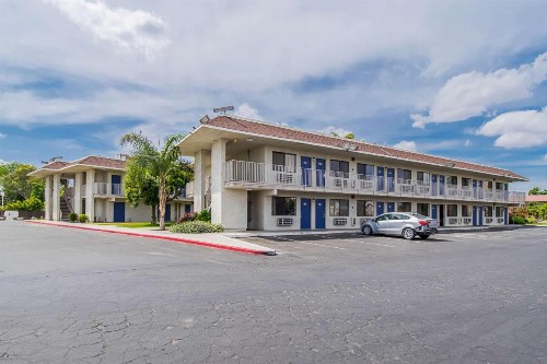 Motel 6-Bakersfield CA - Airport - image 5