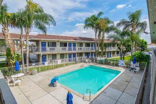 Motel 6-Bakersfield CA - Airport - image 8