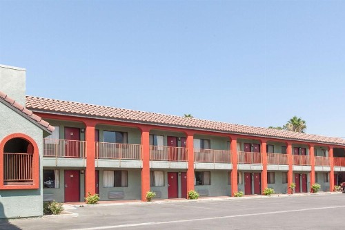 Americas Best Value Inn and Suites Bakersfield Central - image 21