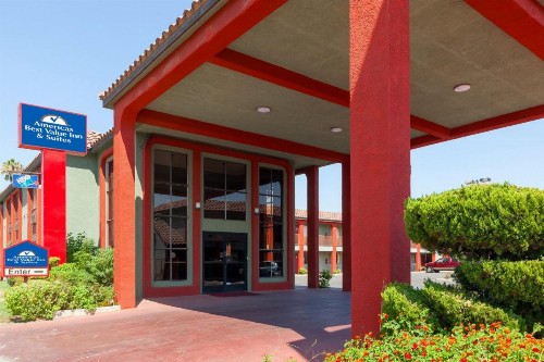 Americas Best Value Inn and Suites Bakersfield Central - image 4