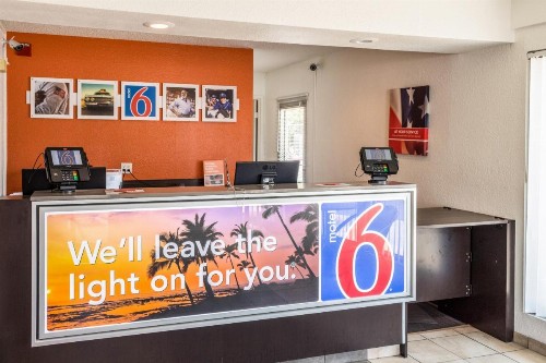 Motel 6-Bakersfield CA - Convention Center - image 13