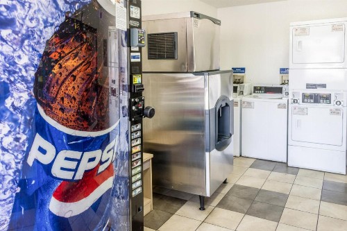 Motel 6-Bakersfield CA - Convention Center - image 27