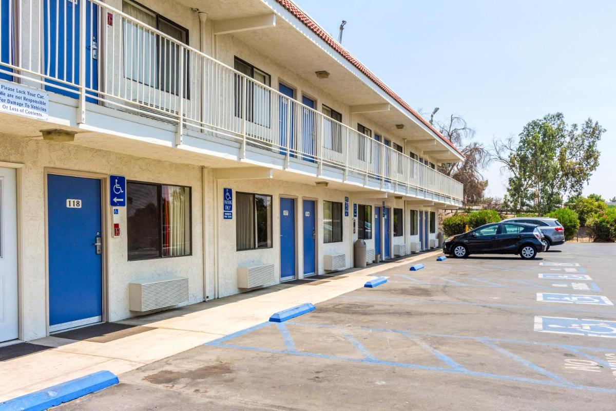 Motel 6-Bakersfield CA - Convention Center - image 5