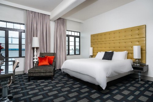 Padre Hotel - image 14