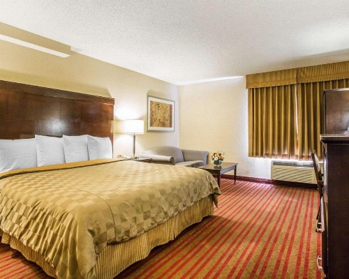 Rodeway Inn and Suites Bakersfield - image 8