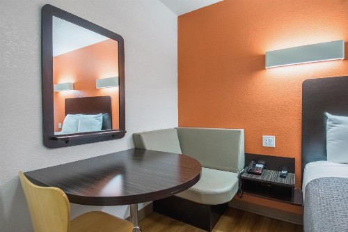 Motel 6 Bakersfield - image 10