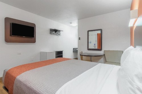 Motel 6 Bakersfield - image 12