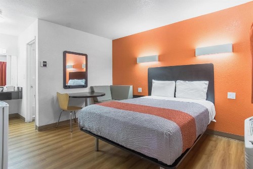 Motel 6 Bakersfield - image 13