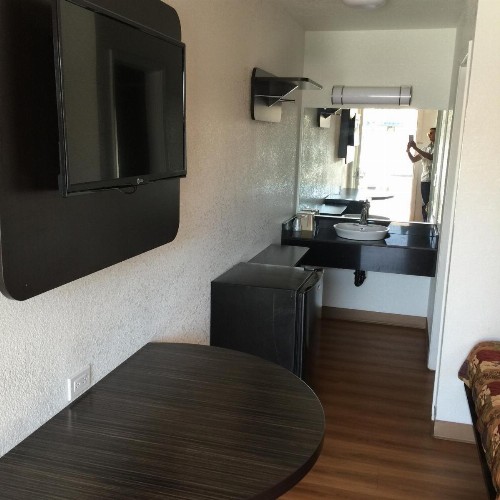 Motel 6 Bakersfield - image 17