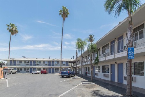 Motel 6 Bakersfield - image 27
