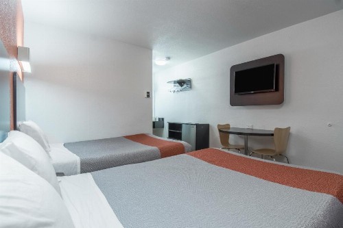 Motel 6 Bakersfield - image 8