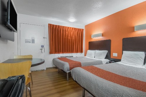 Motel 6 Bakersfield - image 9