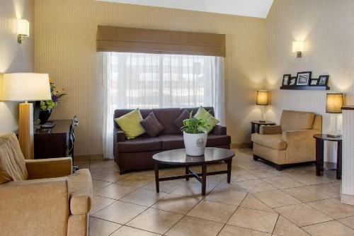Sleep Inn & Suites Bakersfield North - image 16